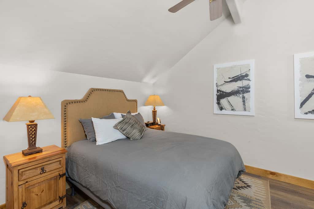 2BR Mountain Lodge Luxury Skiin/out Best Amenities