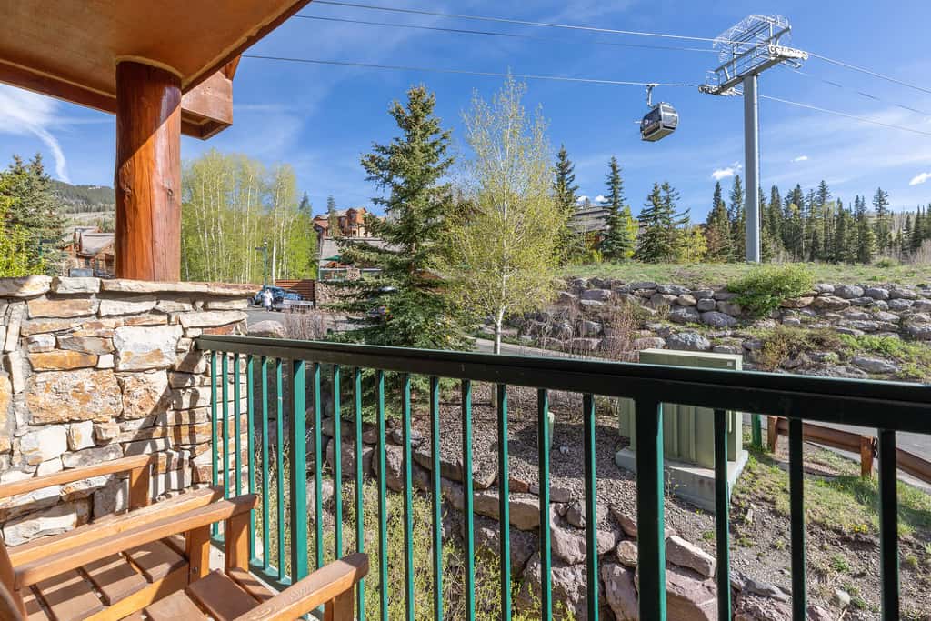 2BR Mountain Lodge Luxury Skiin/out Best Amenities