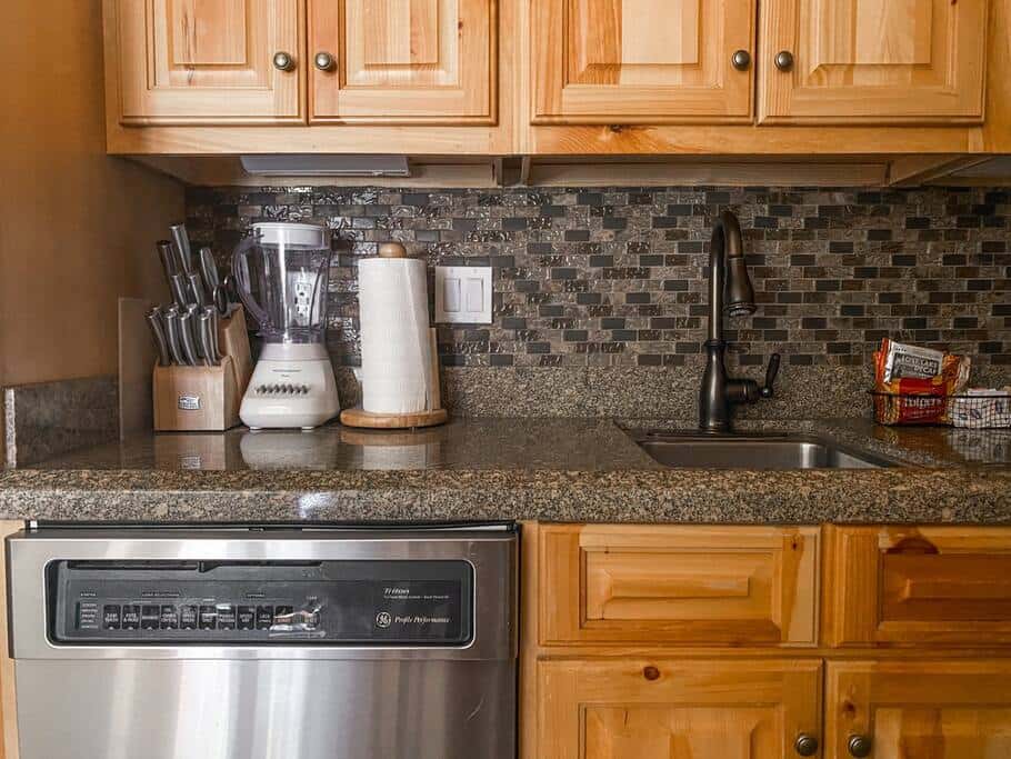 2 BR Condominium - Luxury ski-in/ski-out (rare find)