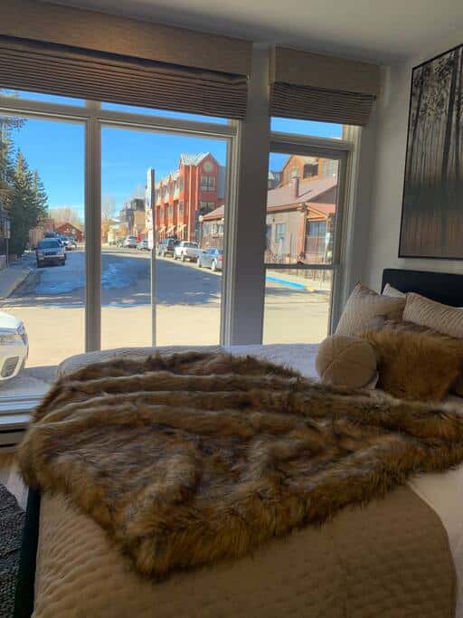 Fully Remodeled Luxury 1BR | Gondola • A/C • Steam Shower