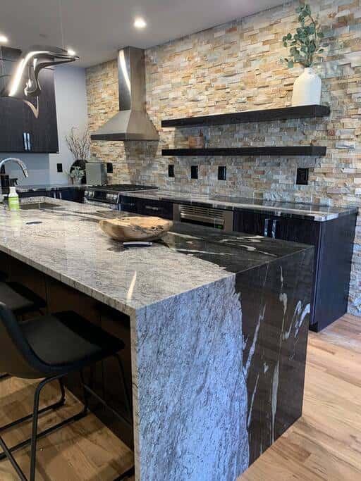 Fully Remodeled Luxury 1BR | Gondola • A/C • Steam Shower
