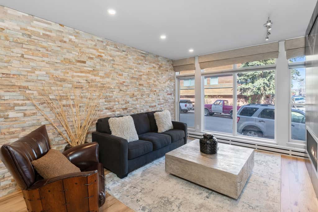 Fully Remodeled Luxury 1BR | Gondola • A/C • Steam Shower