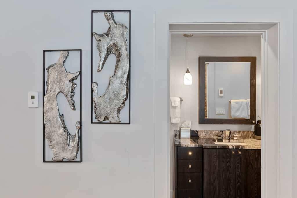 Fully Remodeled Luxury 1BR | Gondola • A/C • Steam Shower