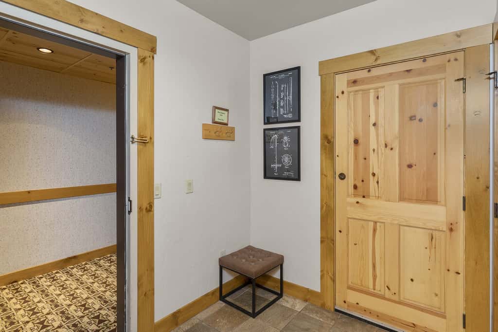 Have It All! Ski in/out Affordable Too!