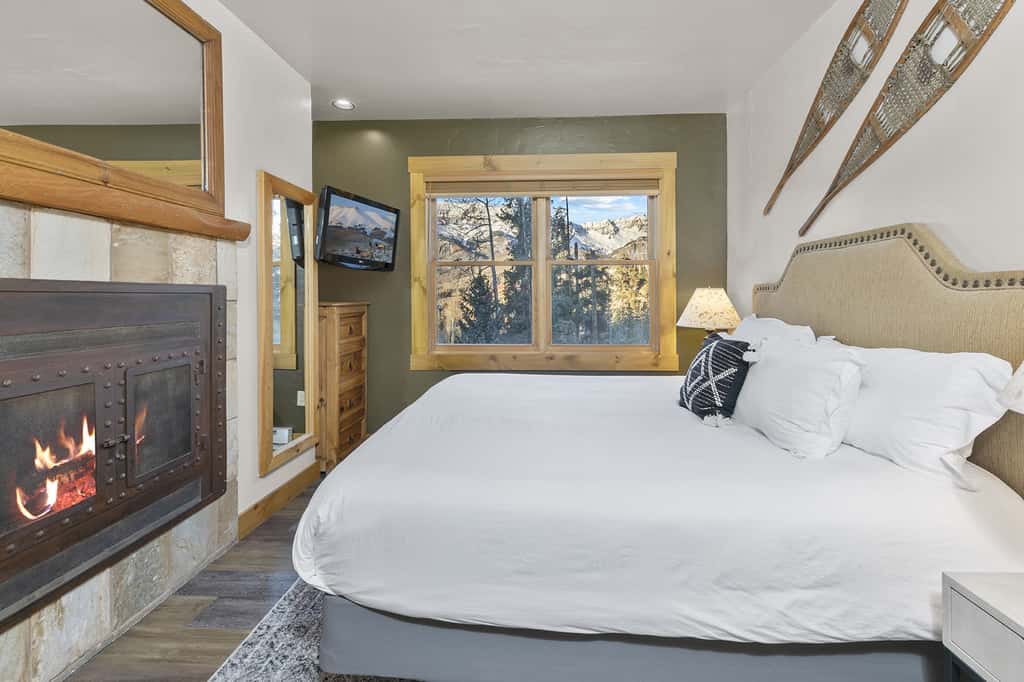 Have It All! Ski in/out Affordable Too!