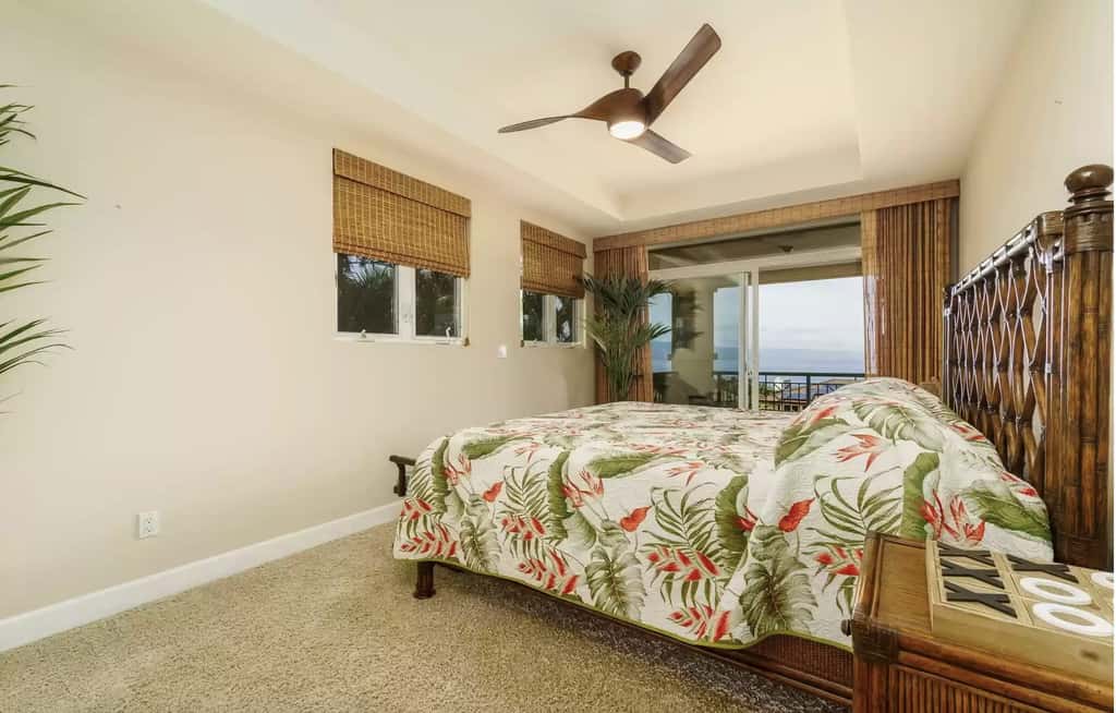 Breathtaking Oceanfront Lahaina Villa