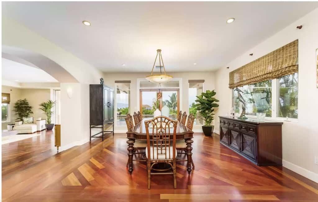 Breathtaking Oceanfront Lahaina Villa