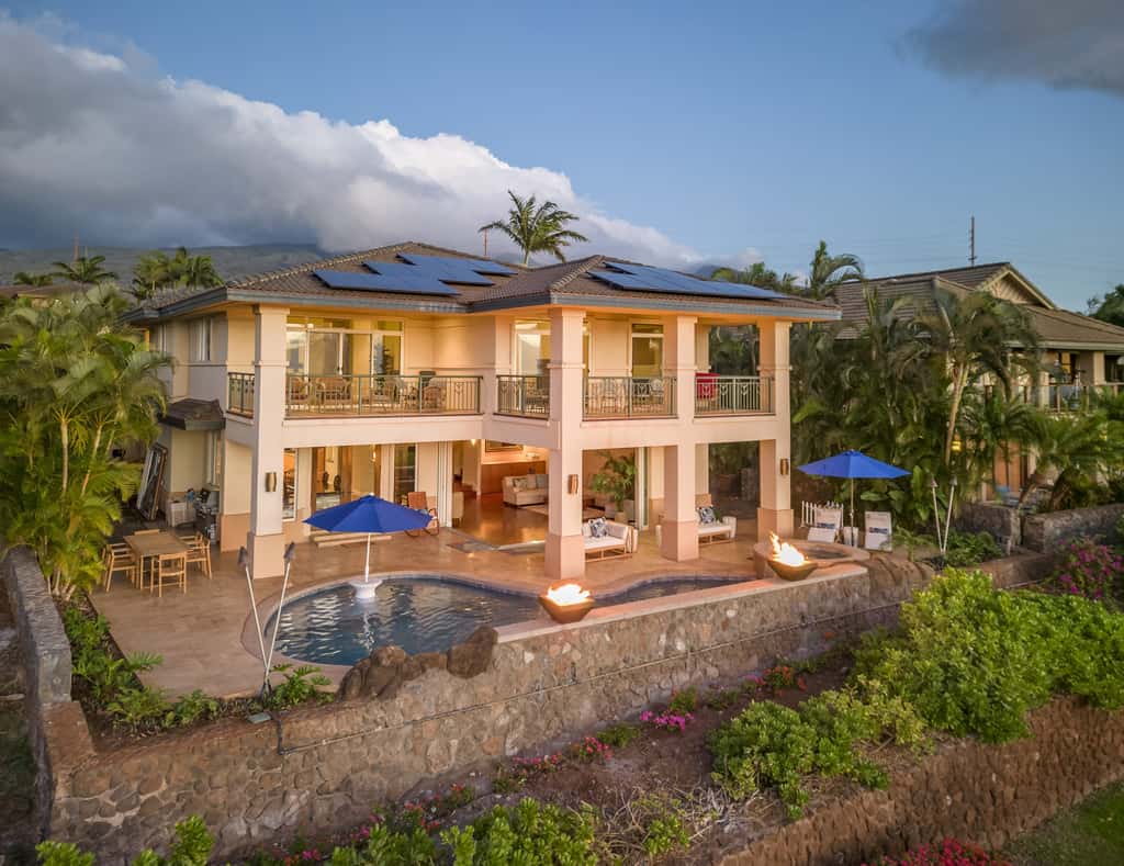 Breathtaking Oceanfront Lahaina Villa