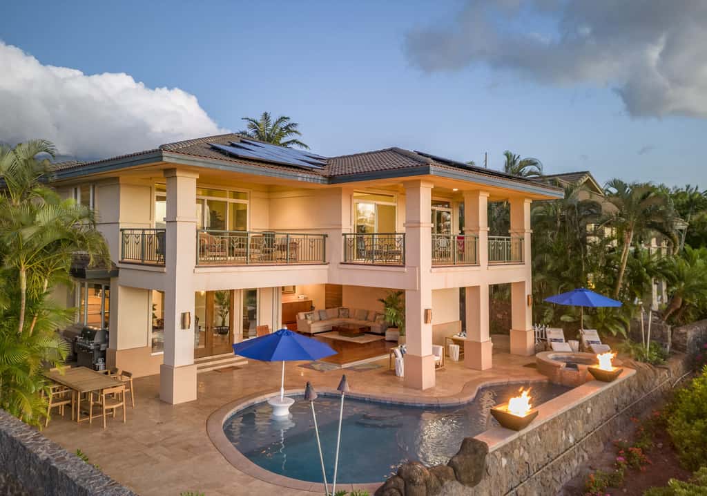 Breathtaking Oceanfront Lahaina Villa