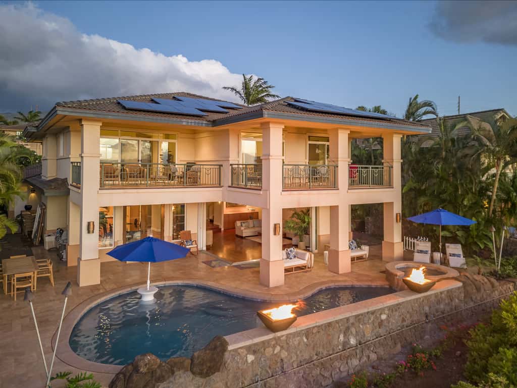 Breathtaking Oceanfront Lahaina Villa