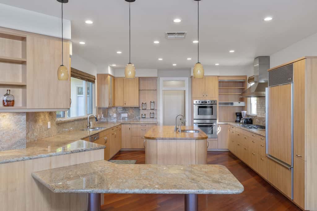 Breathtaking Oceanfront Lahaina Villa