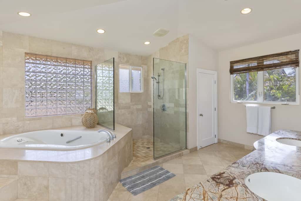 Breathtaking Oceanfront Lahaina Villa