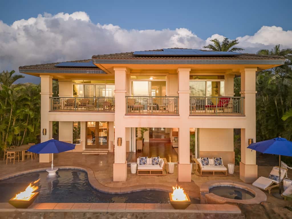 Breathtaking Oceanfront Lahaina Villa
