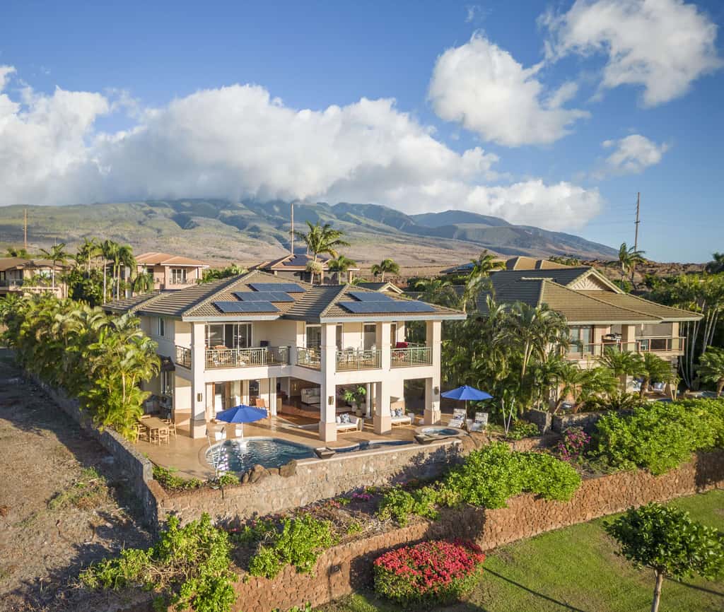 Breathtaking Oceanfront Lahaina Villa