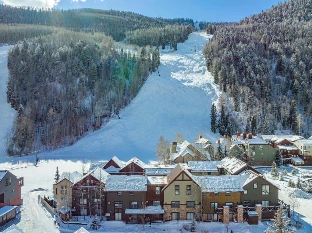 Awesome Views; Ski In/Out & lift is 100 steps from the Door