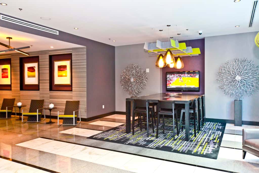 2 Bedroom Fully Furnished Apartment in Baltimore Downtown