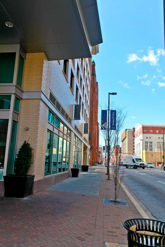 2 Bedroom Fully Furnished Apartment in Baltimore Downtown