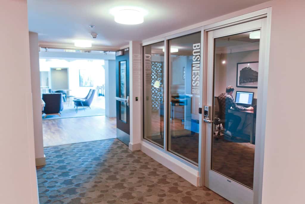 2 Bedroom Fully Furnished Apartment in Baltimore Downtown