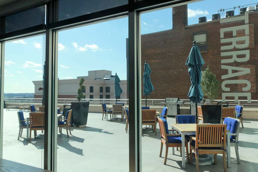2 Bedroom Fully Furnished Apartment in Baltimore Downtown