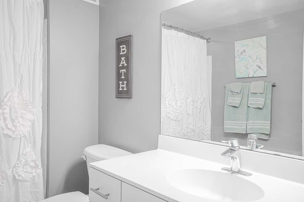 2 Bedroom Fully Furnished Apartment in Baltimore Downtown