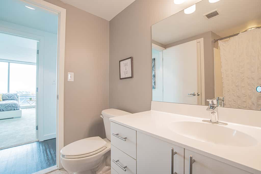 2 Bedroom Fully Furnished Apartment in Baltimore Downtown