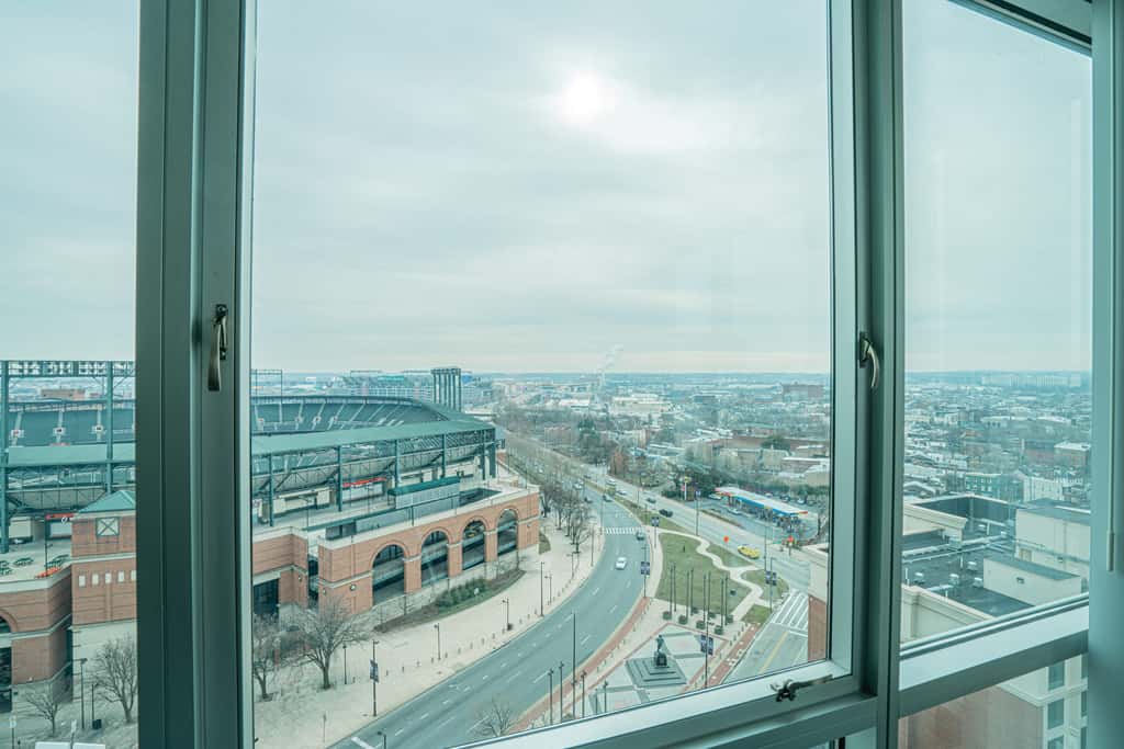 2 Bedroom Fully Furnished Apartment in Baltimore Downtown