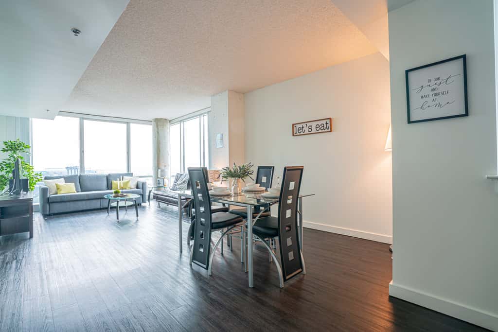 2 Bedroom Fully Furnished Apartment in Baltimore Downtown