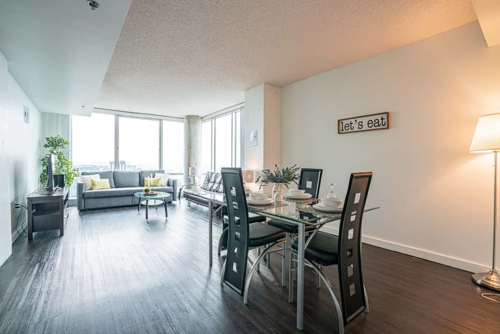 2 Bedroom Fully Furnished Apartment in Baltimore Downtown