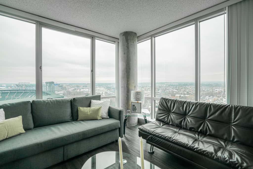 2 Bedroom Fully Furnished Apartment in Baltimore Downtown