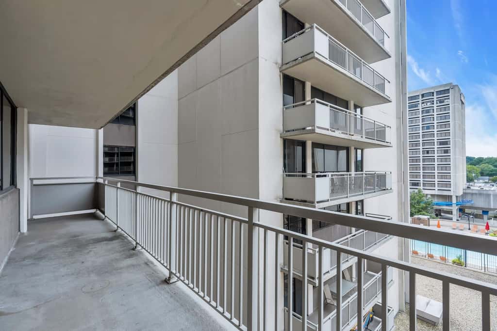 Furnished Apartment in Crystal City near Pentagon