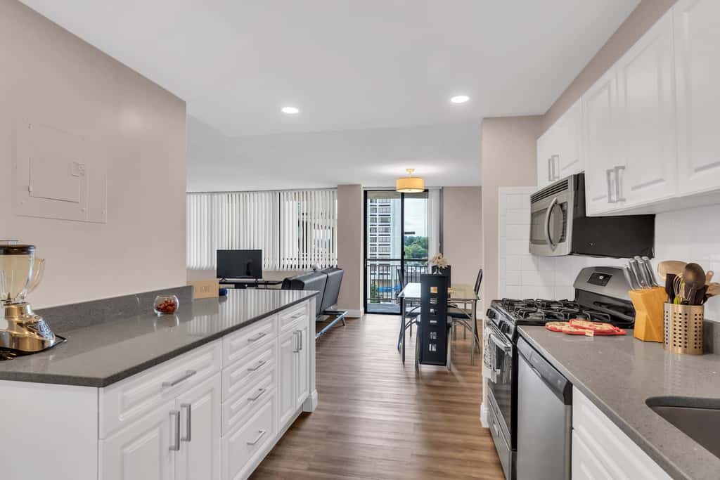 Furnished Apartment in Crystal City near Pentagon