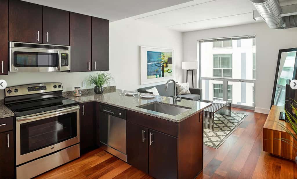 2Bedroom 1Bath Apartment in the Heart of Philadelphia