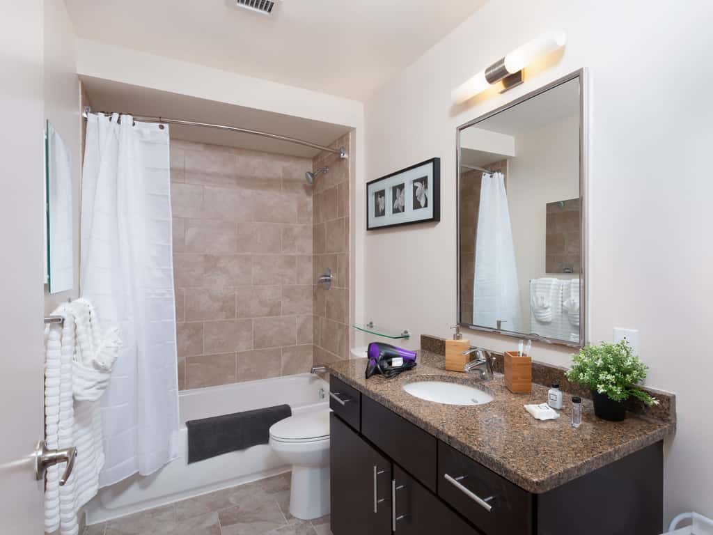2Bedroom 1Bath Apartment in the Heart of Philadelphia