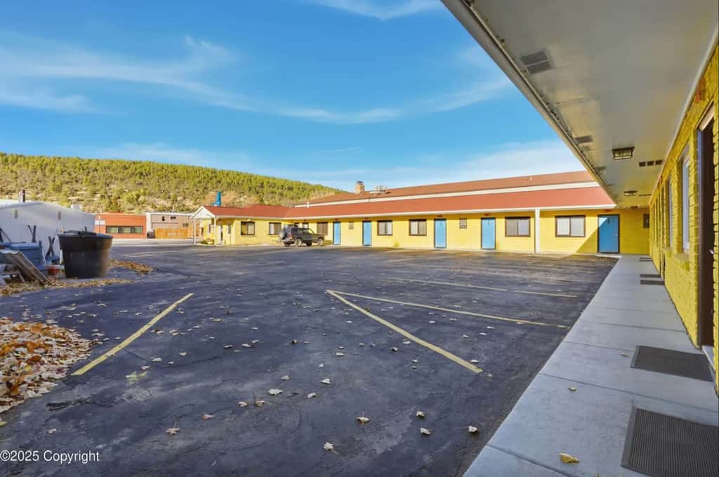 Arrowhead Motel Single Room at Sundance