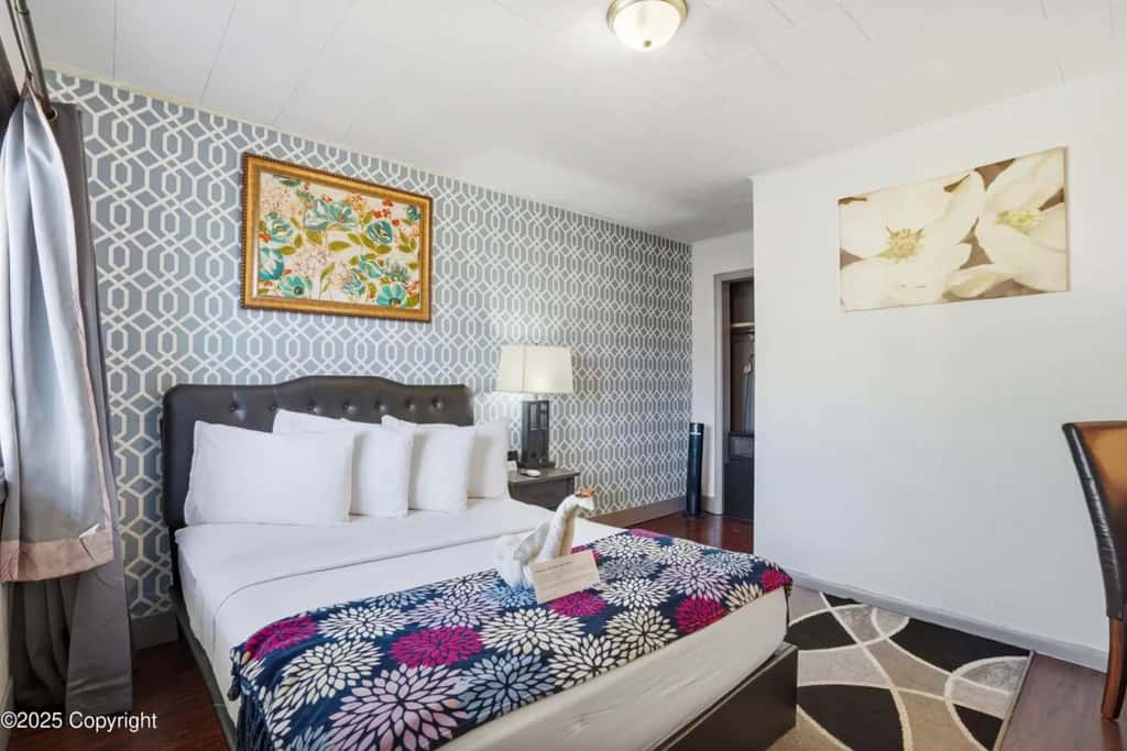 Arrowhead Motel Single Room at Sundance