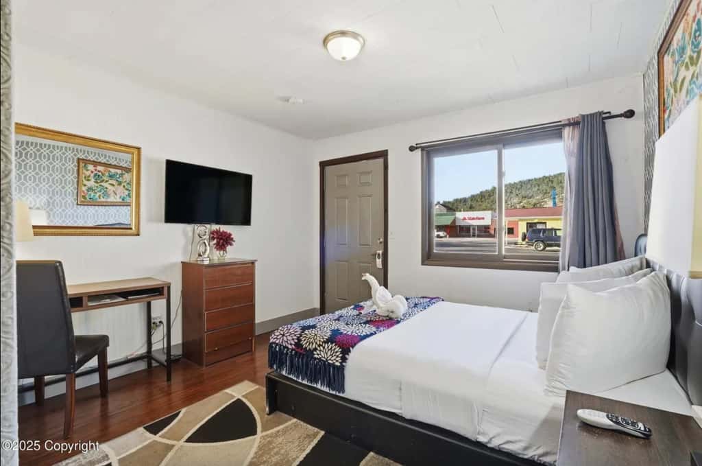 Arrowhead Motel Single Room at Sundance