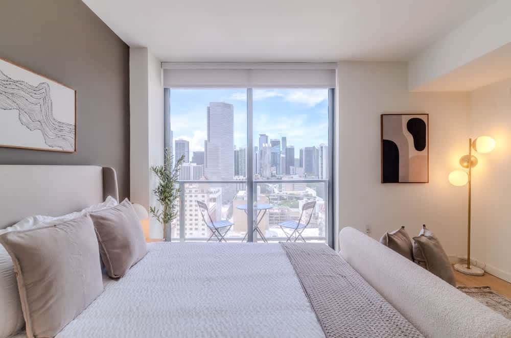 The Biscayne  Vibe 8875