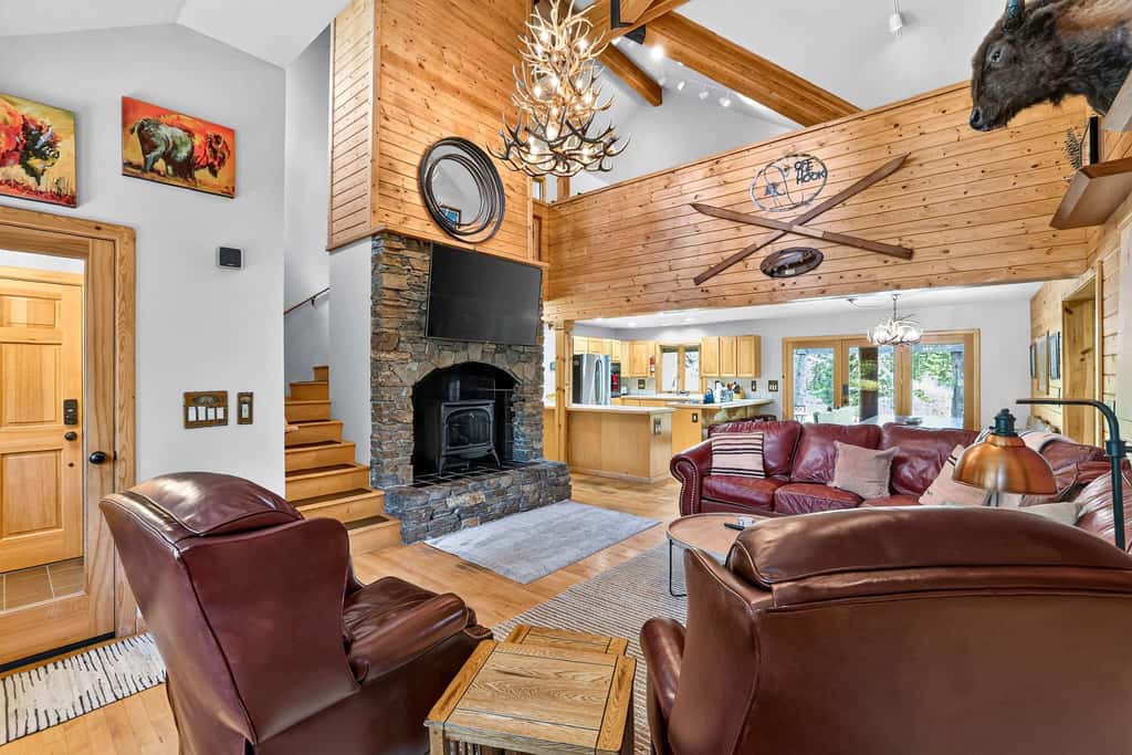 Off the Hook | Riverside McCall Cabin, Sleeps 12