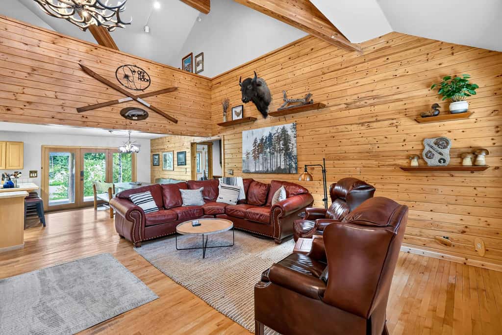 Off the Hook | Riverside McCall Cabin, Sleeps 12