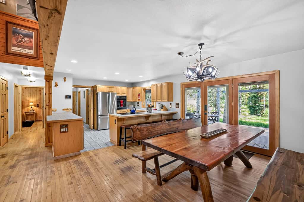 Off the Hook | Riverside McCall Cabin, Sleeps 12