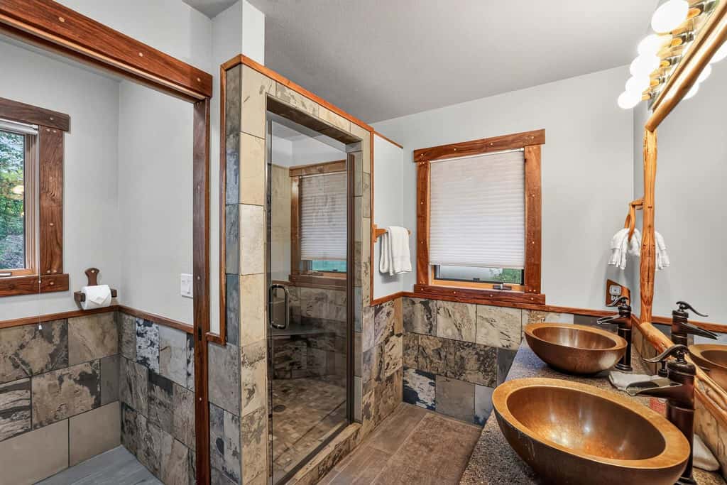 Off the Hook | Riverside McCall Cabin, Sleeps 12
