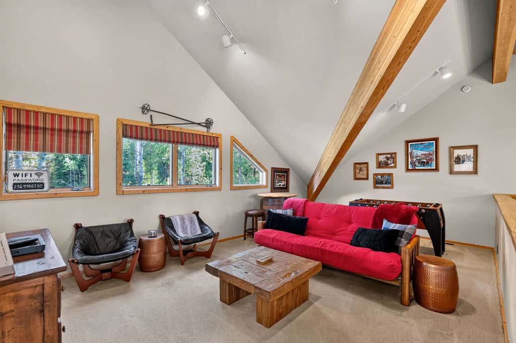 Off the Hook | Riverside McCall Cabin, Sleeps 12