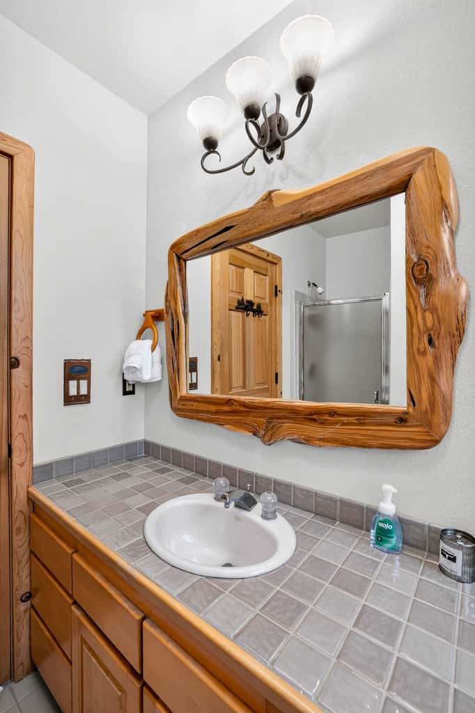 Off the Hook | Riverside McCall Cabin, Sleeps 12