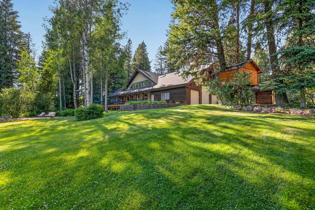 Off the Hook | Riverside McCall Cabin, Sleeps 12