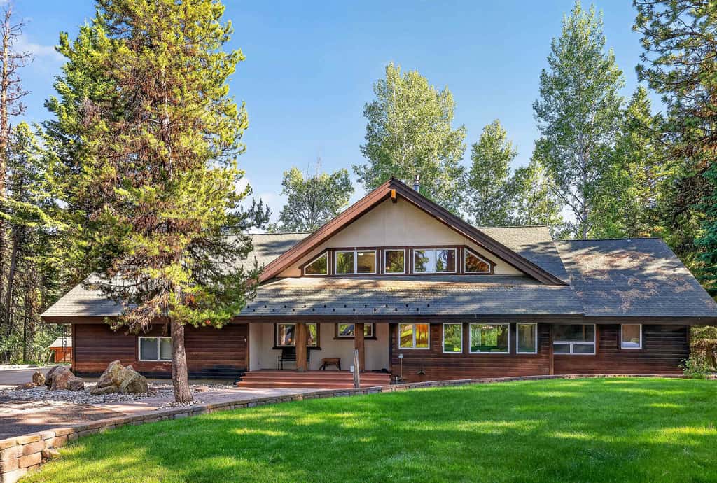 Off the Hook | Riverside McCall Cabin, Sleeps 12