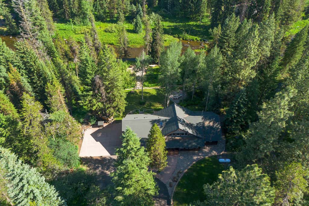 Off the Hook | Riverside McCall Cabin, Sleeps 12