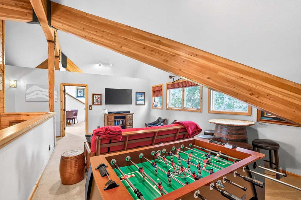 Off the Hook | Riverside McCall Cabin, Sleeps 12