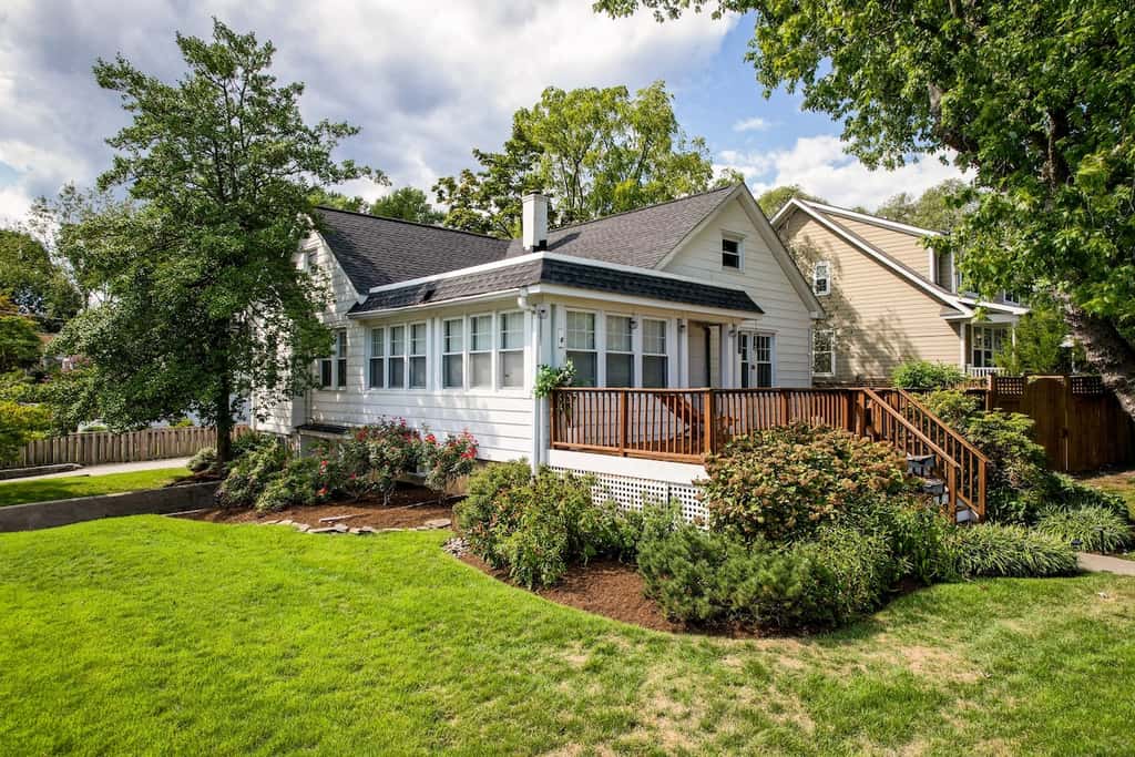Pet-Friendly Eastport  Yard & Fire Pit