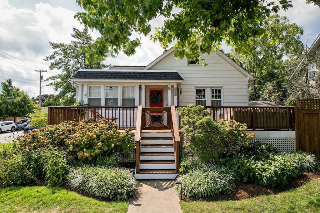 Pet-Friendly Eastport  Yard & Fire Pit
