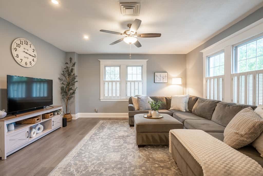 Pet-Friendly Eastport  Yard & Fire Pit